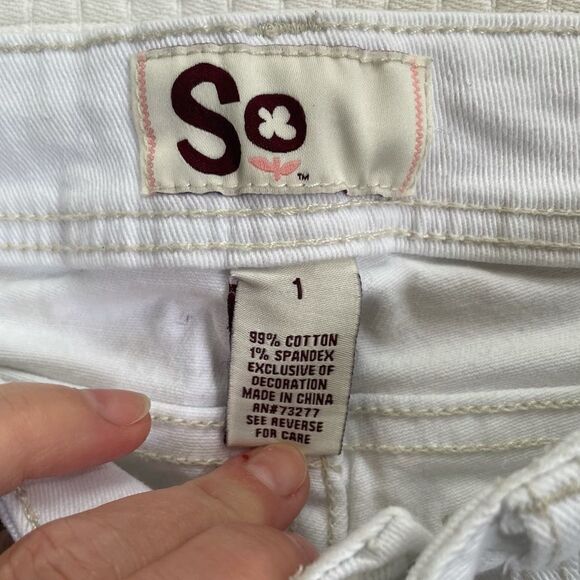 SO white cotton spandex jeans junior size 1 skinny - Picture 3 of 9